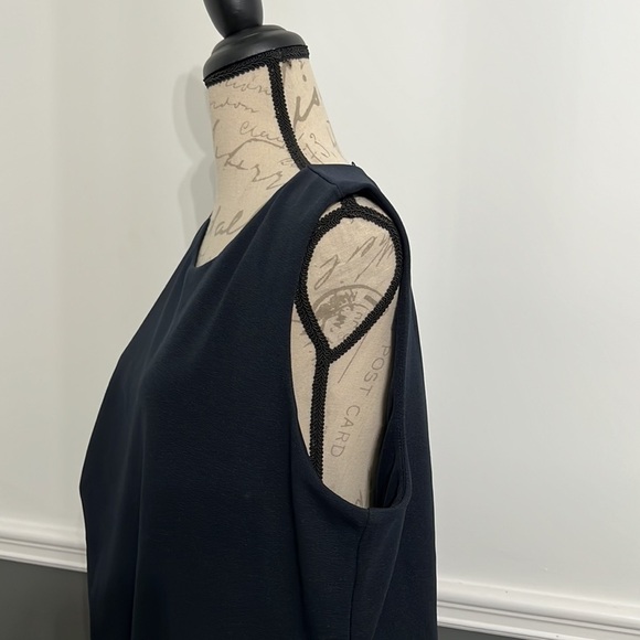 Ann Taylor Factory Sleeveless Blouse Navy XL Zip on the Back - Picture 4 of 7